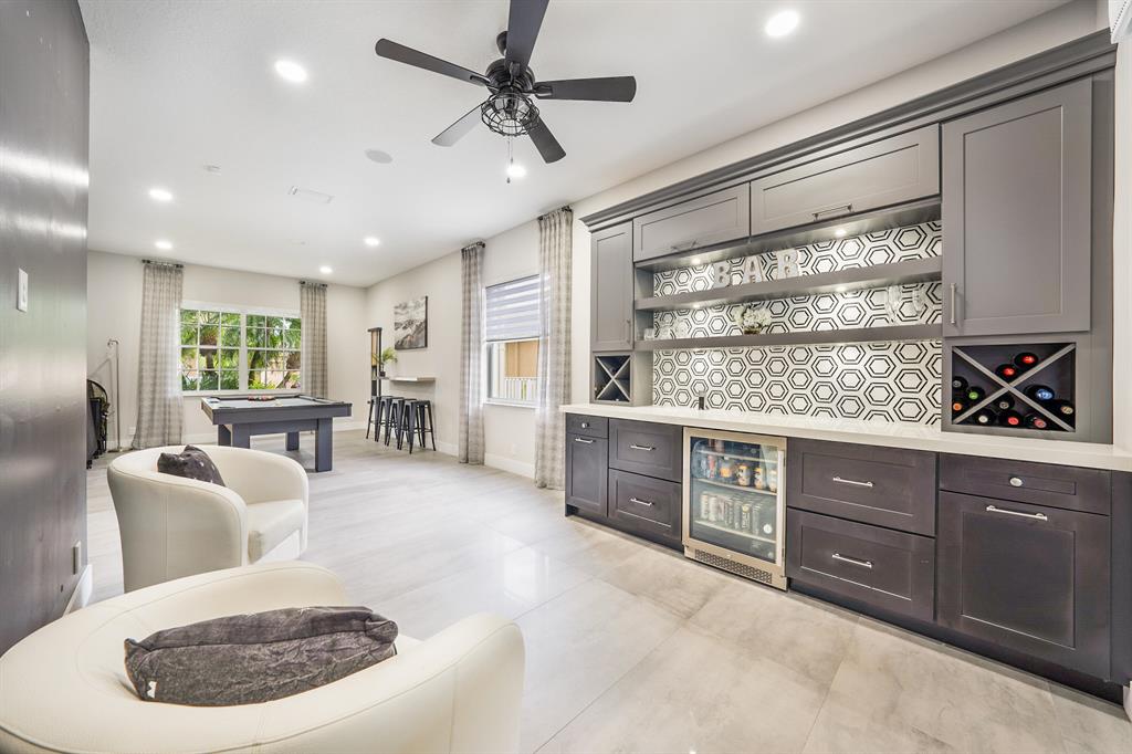 SECRET POND - Residential