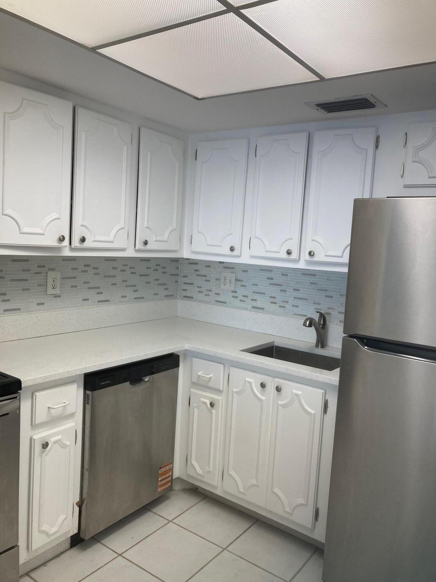 2936 Lake Shore Drive 409