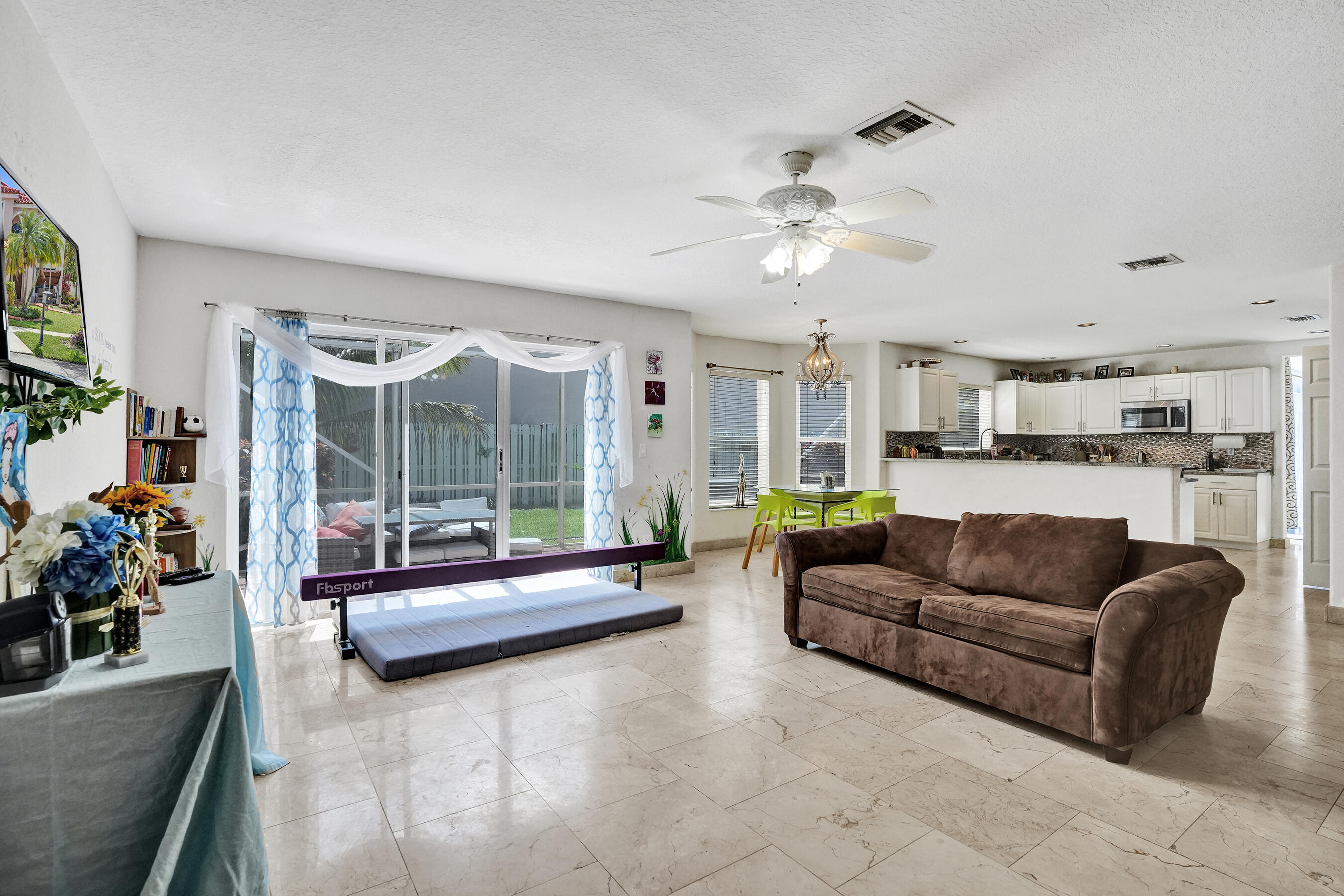 SILVER LAKES PHASE III REPLAT - Residential