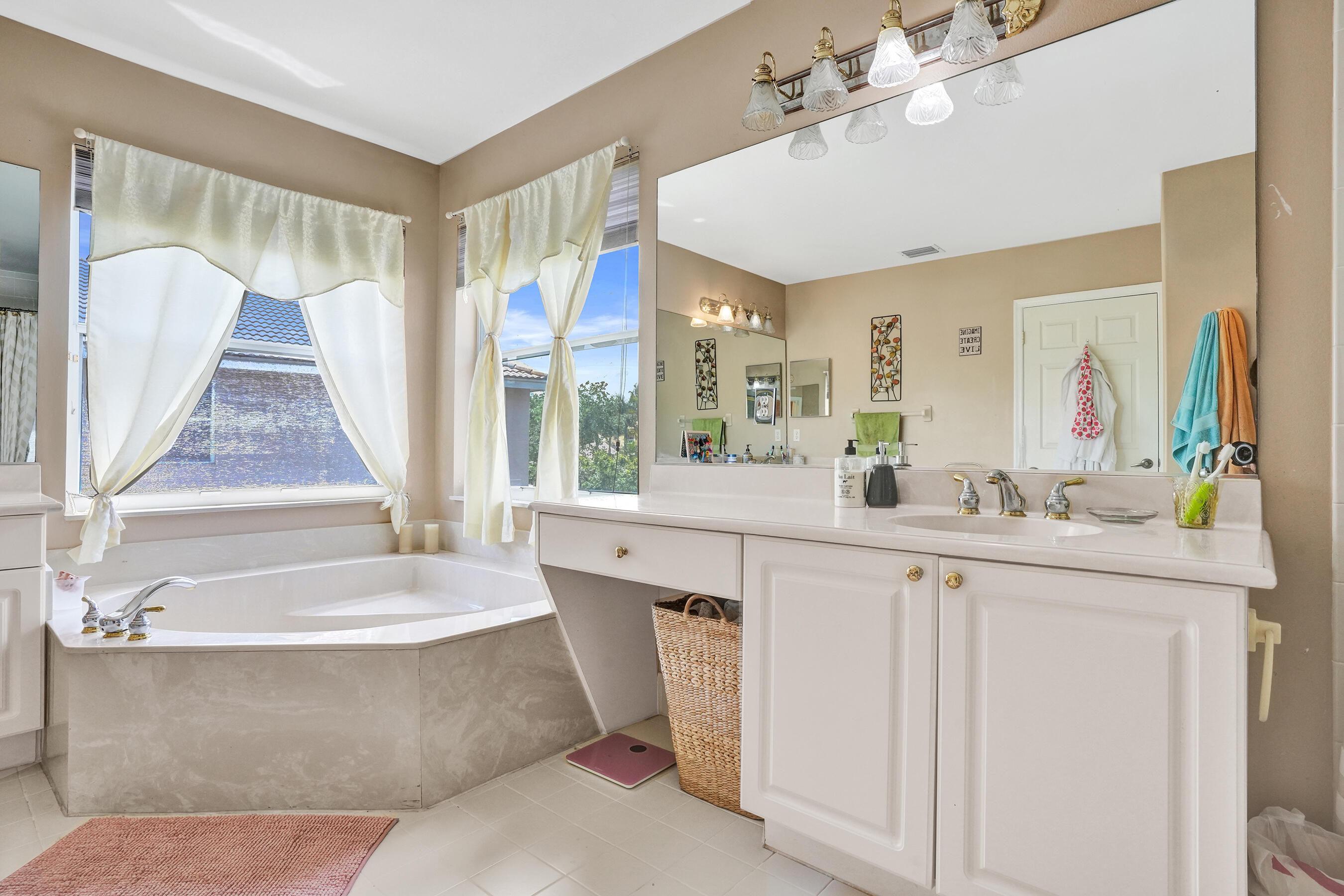 SILVER LAKES PHASE III REPLAT - Residential