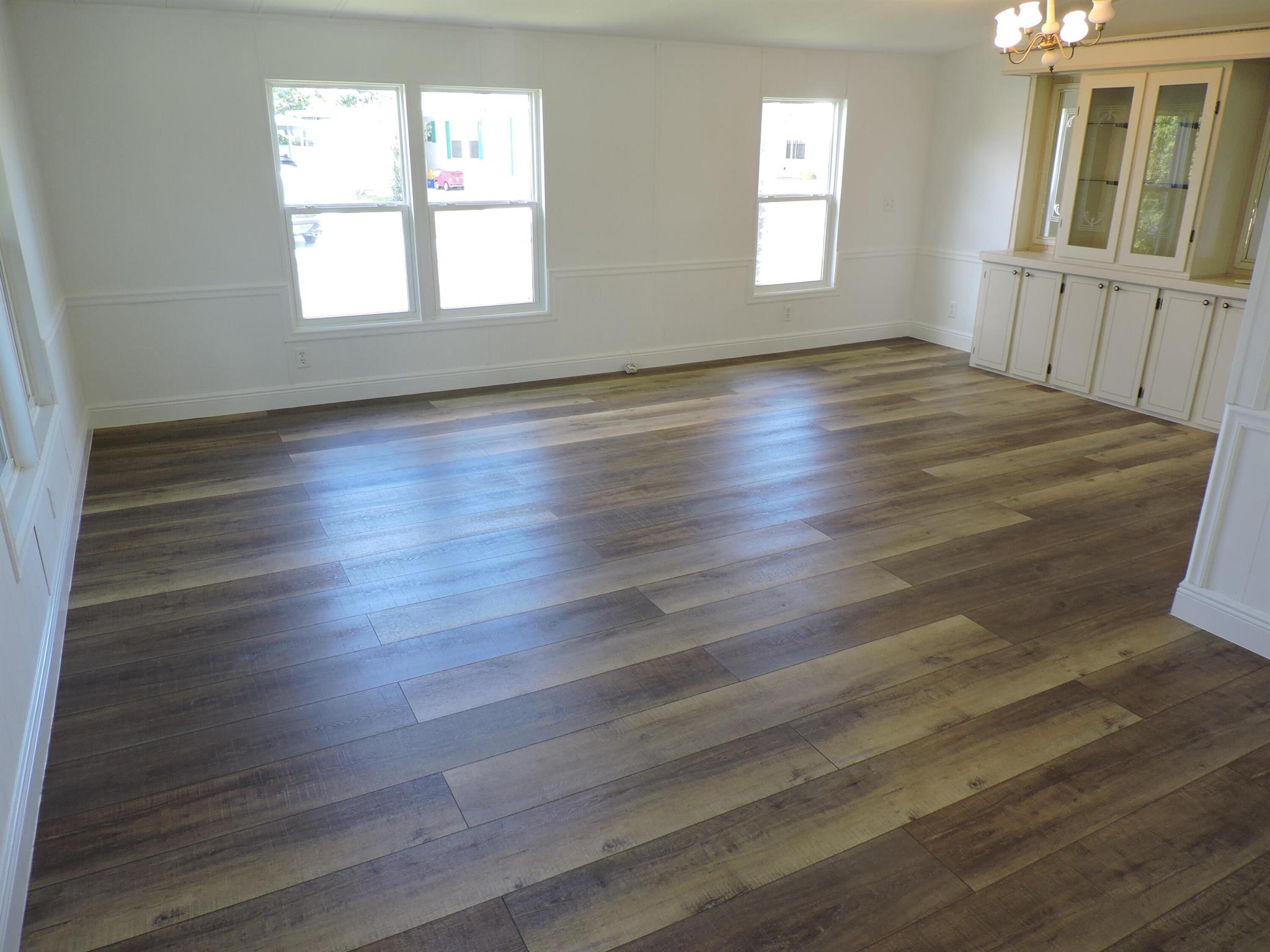 PINELAKE GARDENS ESTATES - Residential Lease