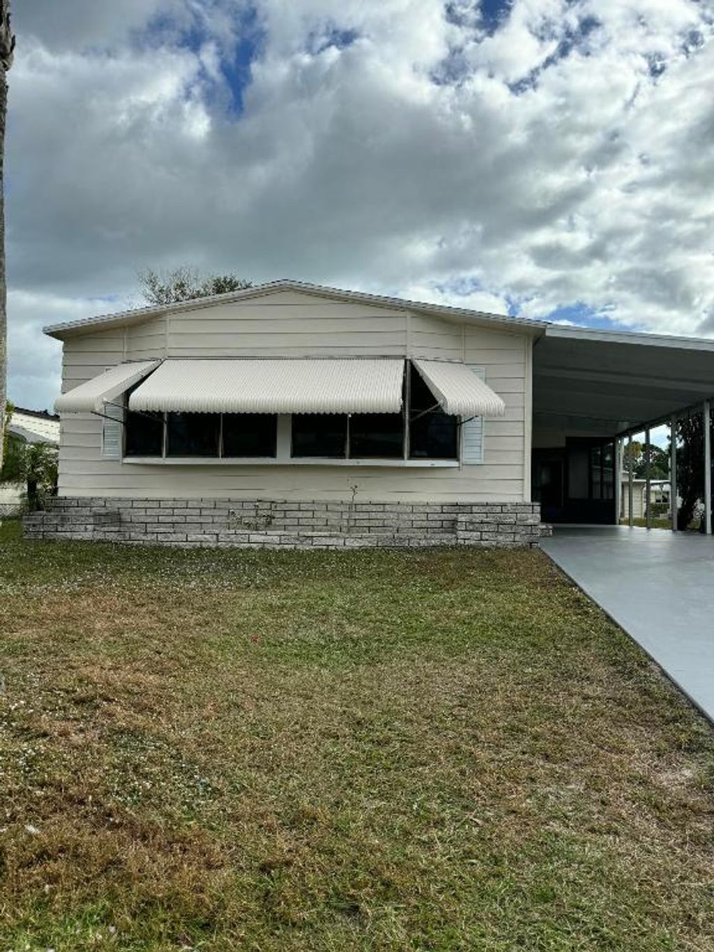 Photo of 85 Lagos Del Norte, Fort Pierce, FL 34951 (MLS # R11045439)