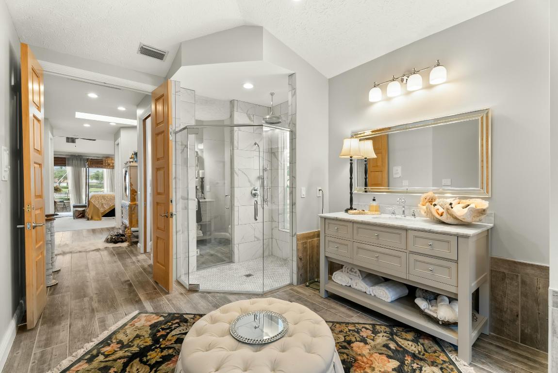 BAY POINTE - Residential