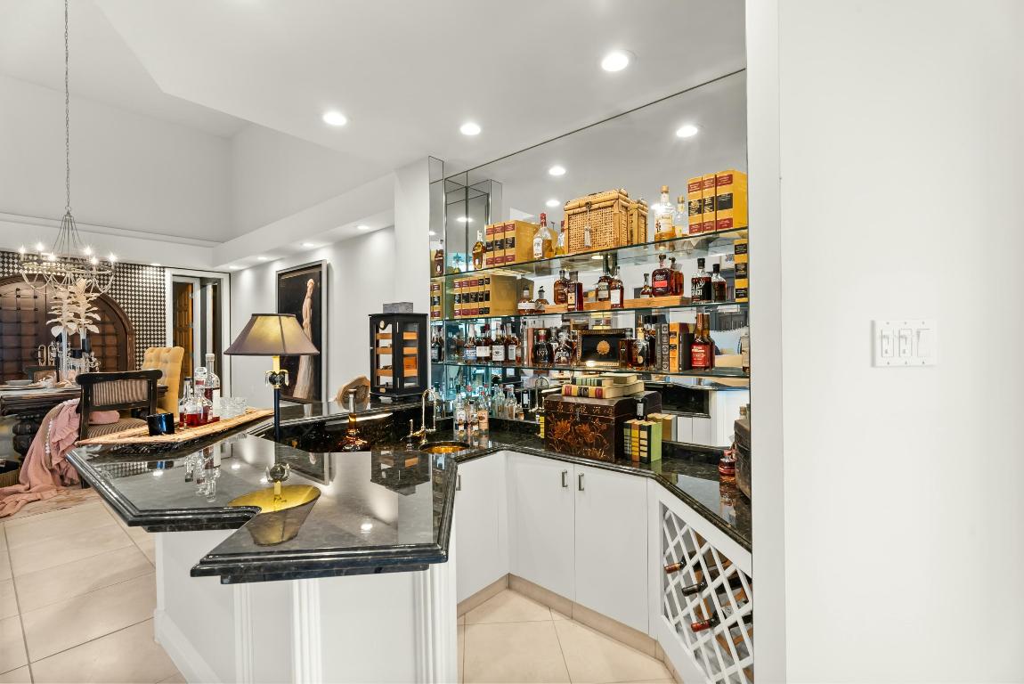 BAY POINTE - Residential