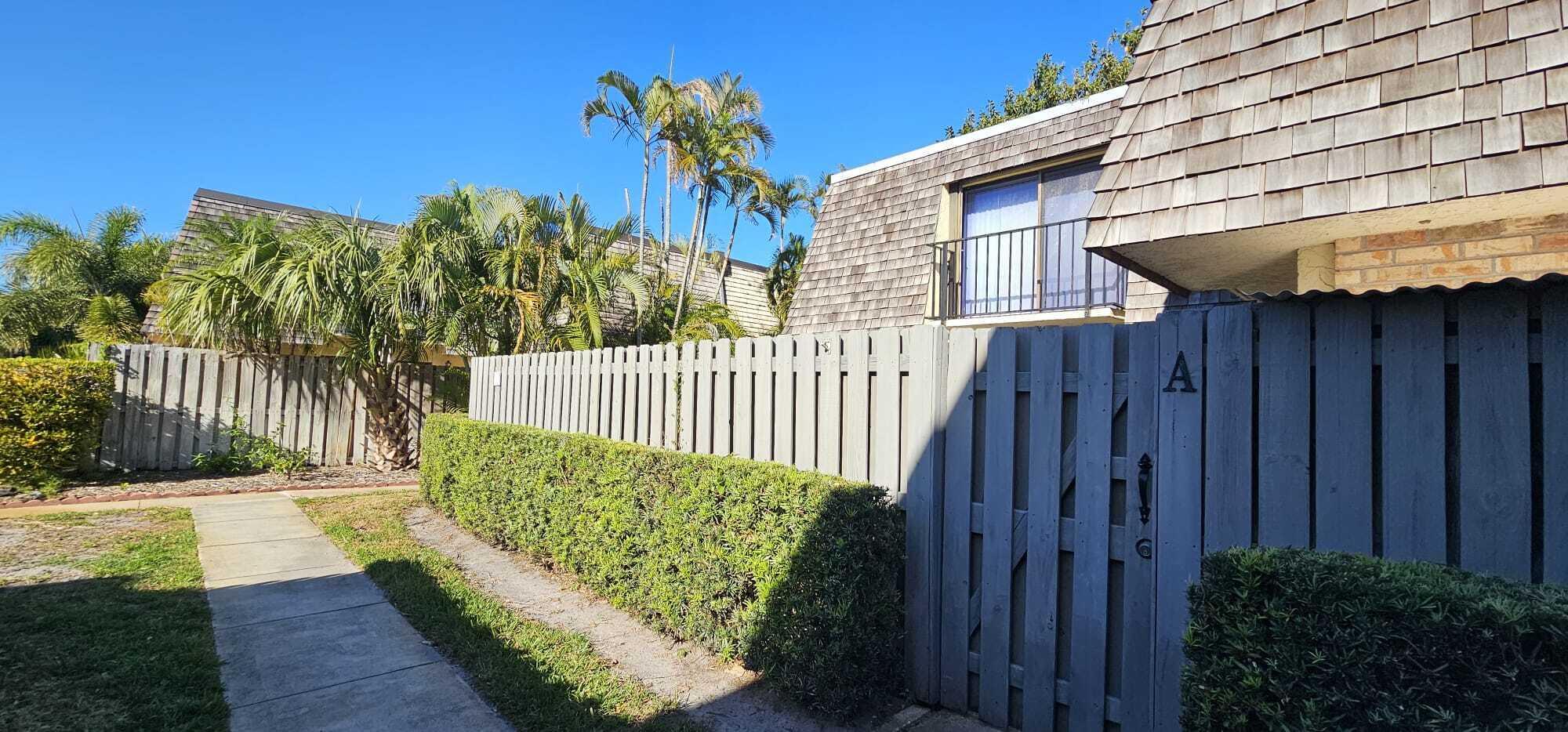View photos, virtual tours, details... 335 S Waverly Place 7a