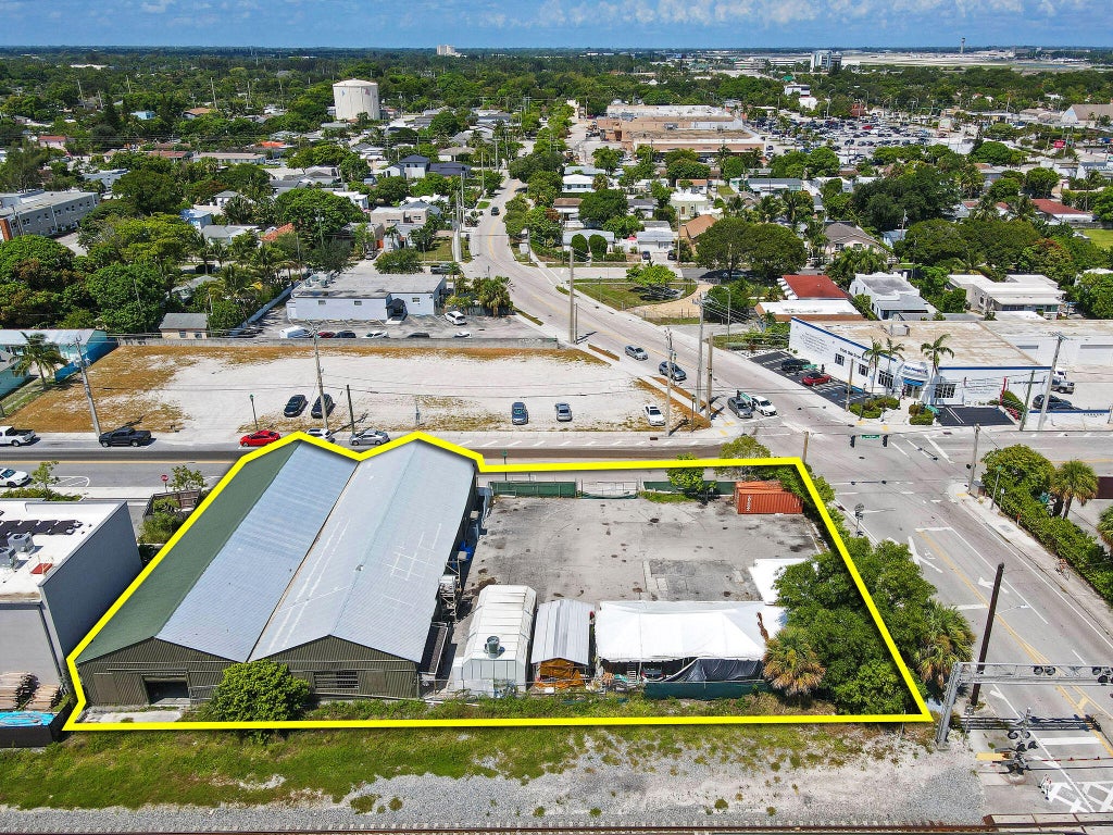 Photo of 4200 Georgia Avenue, West Palm Beach, FL 33405 (MLS # B26071603)