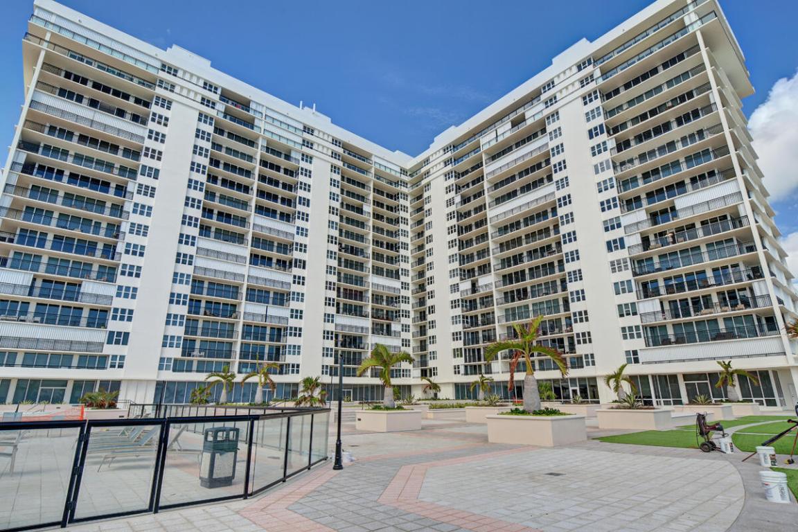 WHITEHALL - Residential