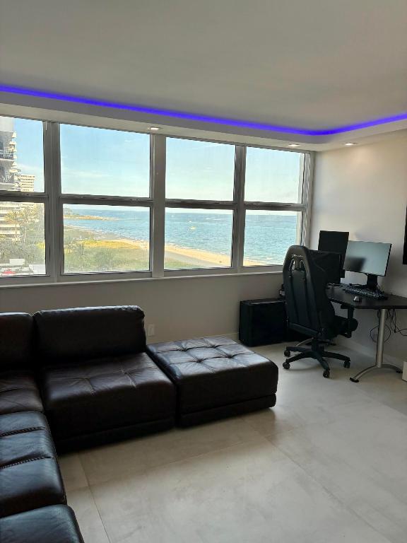 WHITEHALL - Residential