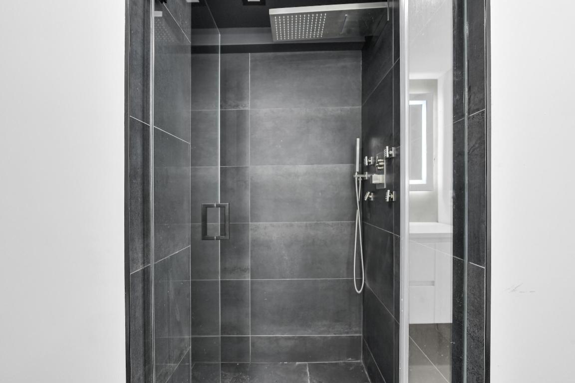 WHITEHALL - Residential