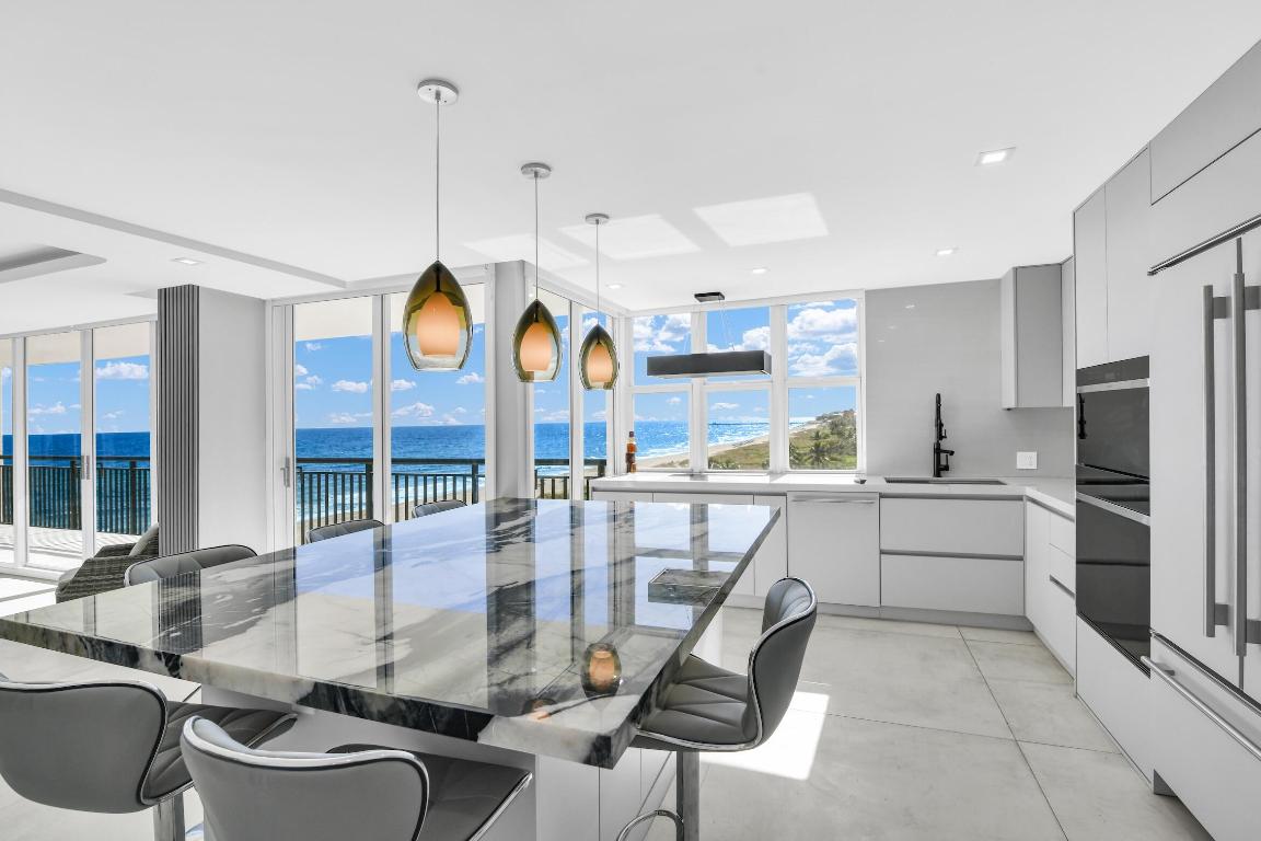 WHITEHALL - Residential