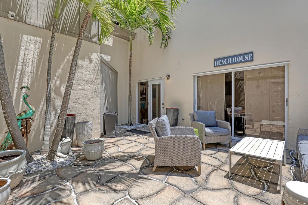 Photo of 1605 S Us Highway 1 #14d, Jupiter, FL 33477 (MLS # R11093966)