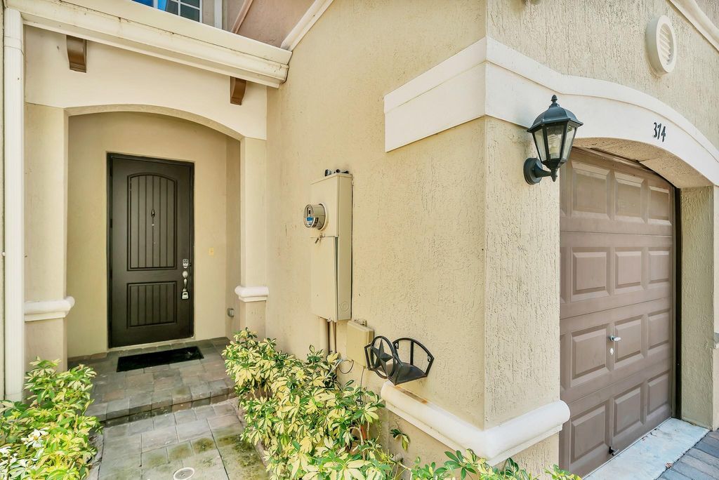 Photo of 374 SE 1st Drive #374, Deerfield Beach, FL 33441 (MLS # F10518949)