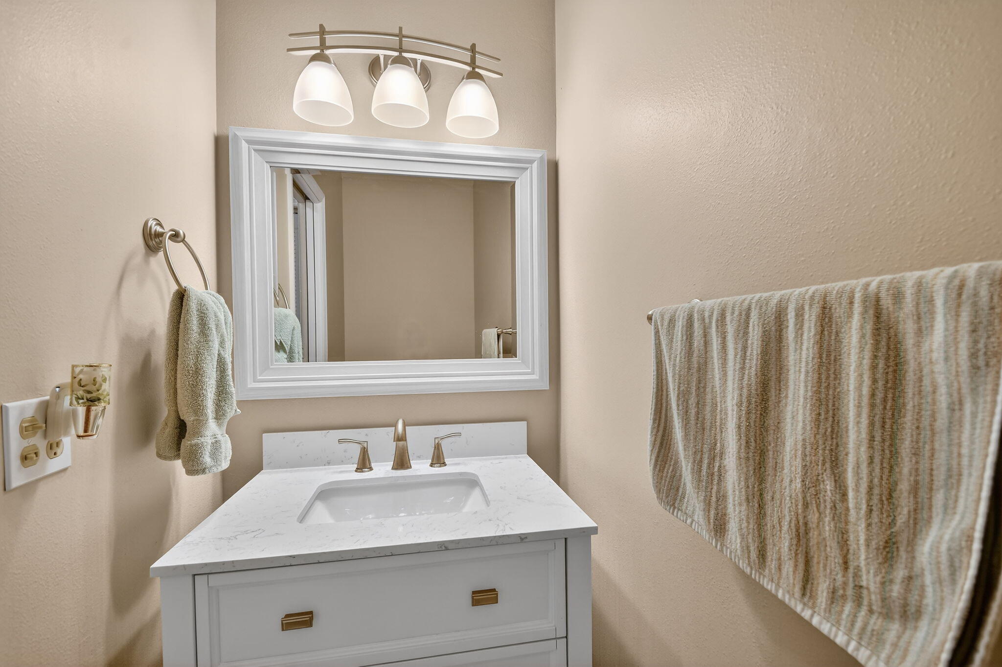 COVERED BRIDGE CONDO - Residential