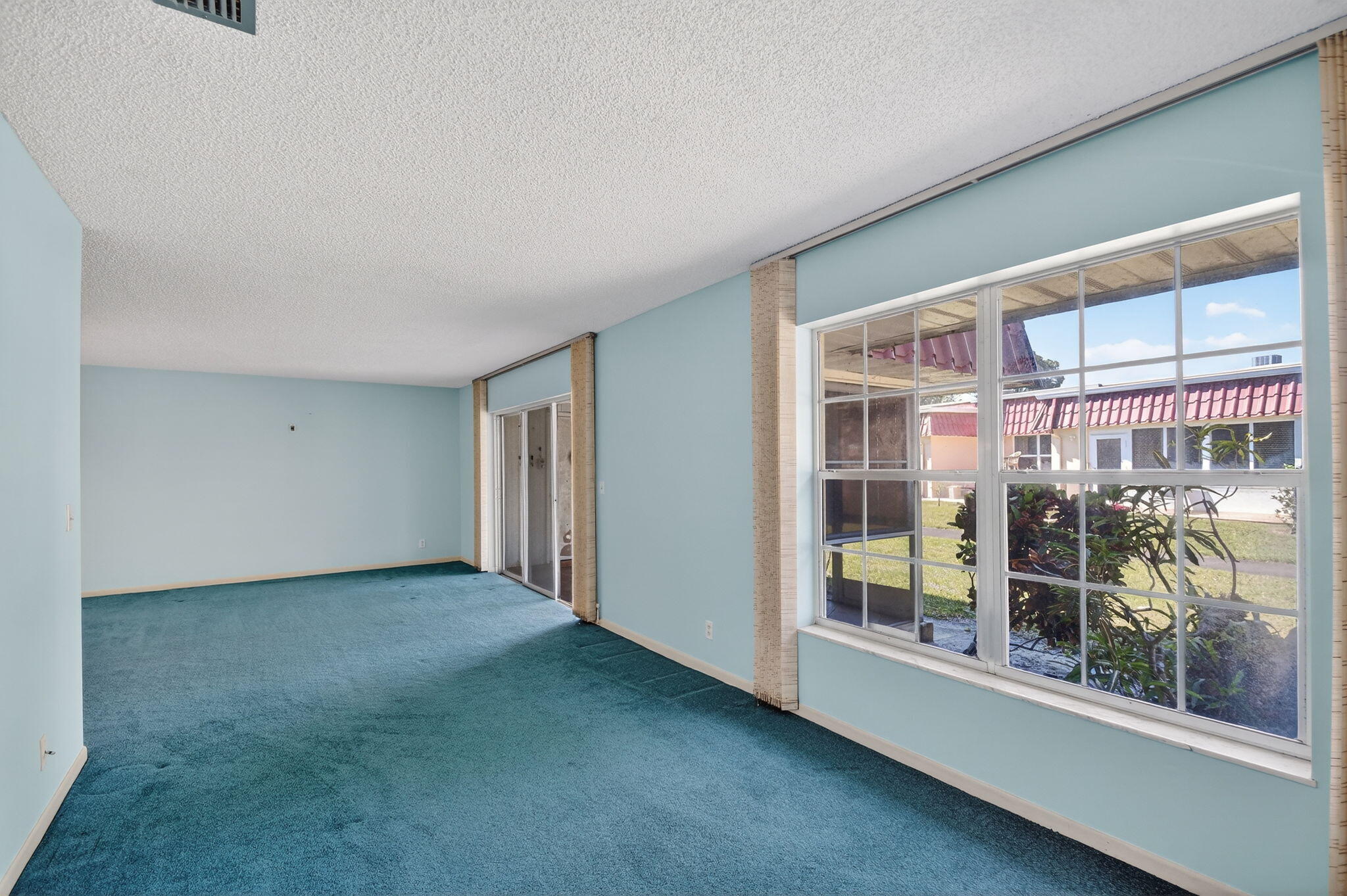 COVERED BRIDGE CONDO - Residential