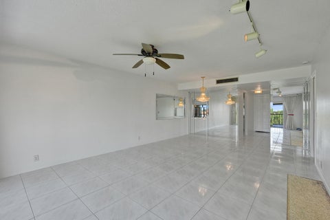 Tiny photo for 4100 TIVOLI Court #304, Lake Worth, FL 33467 (MLS # B26054372)