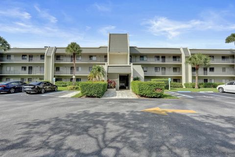 Tiny photo for 4100 TIVOLI Court #304, Lake Worth, FL 33467 (MLS # B26054372)