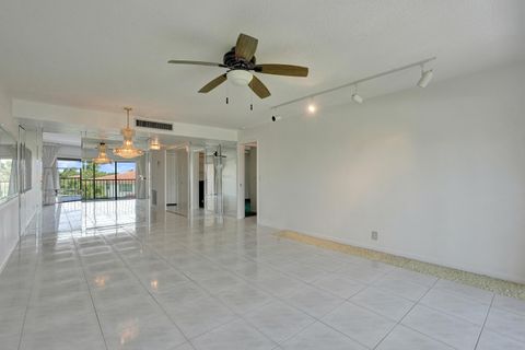 Tiny photo for 4100 TIVOLI Court #304, Lake Worth, FL 33467 (MLS # B26054372)