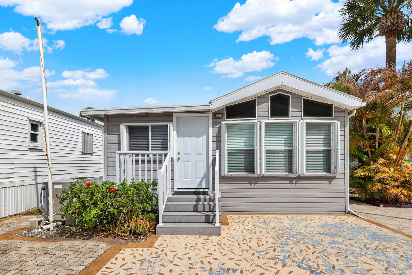 HOLIDAY OUT AT ST LUCIE SECTION B - Residential