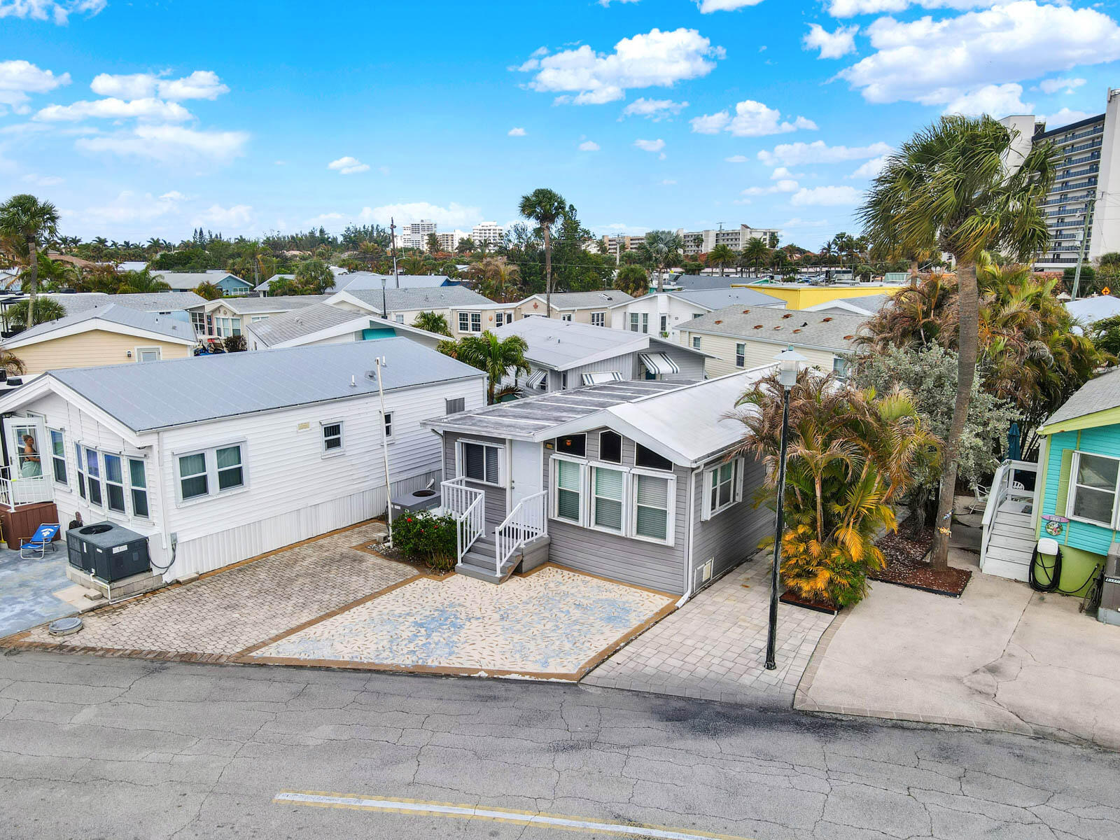 HOLIDAY OUT AT ST LUCIE SECTION B - Residential