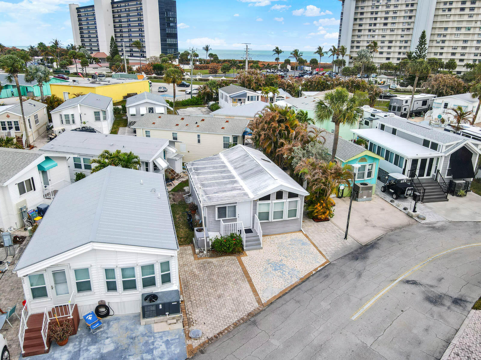 HOLIDAY OUT AT ST LUCIE SECTION B - Residential