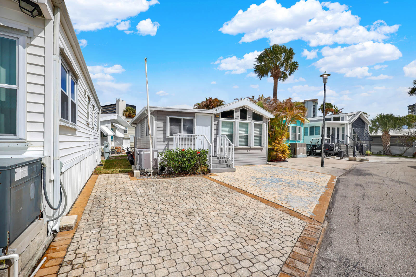 HOLIDAY OUT AT ST LUCIE SECTION B - Residential