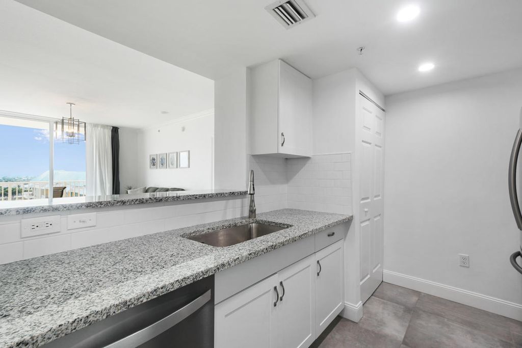 Photo of 625 Casa Loma 908 Boulevard #908, Boynton Beach, FL 33435 (MLS # R11043785)