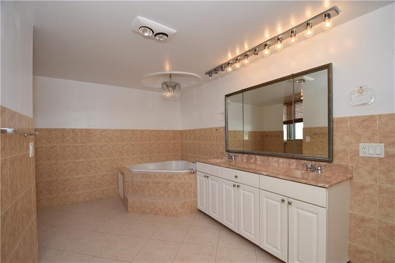Prince George Condo - Residential
