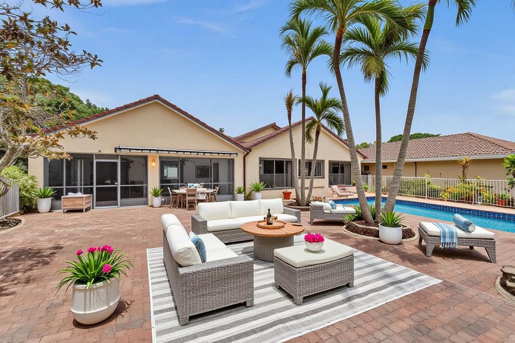 Photo of 5035 Whitewood Cove N, Lake Worth, FL 33467 (MLS # R11113462)