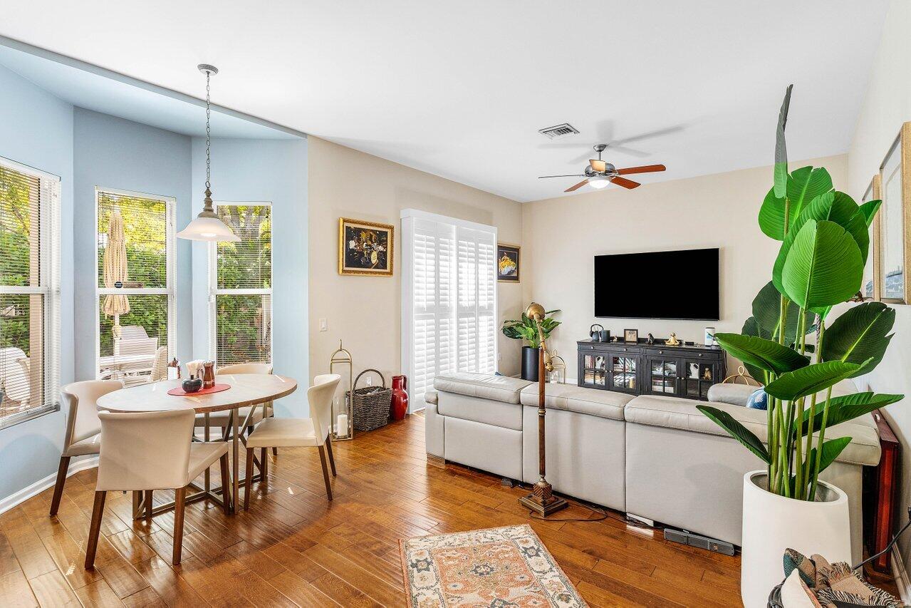 HIGHLAND GROVE ESTATES - Residential