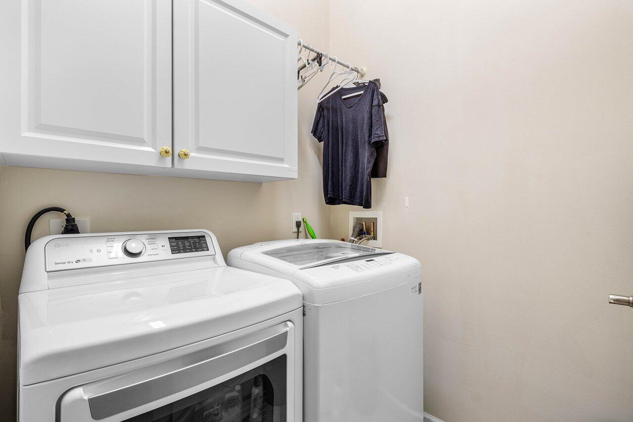 HIGHLAND GROVE ESTATES - Residential