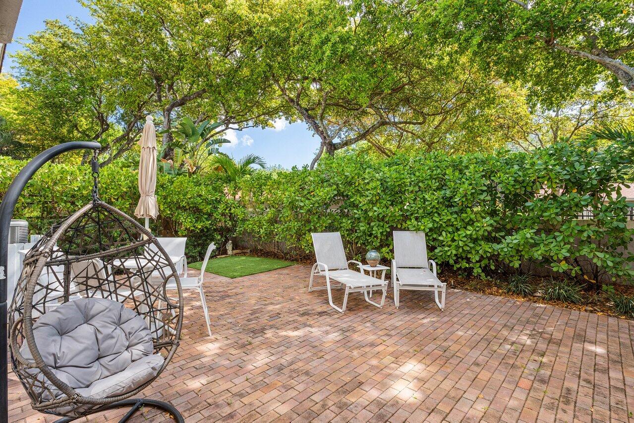 HIGHLAND GROVE ESTATES - Residential