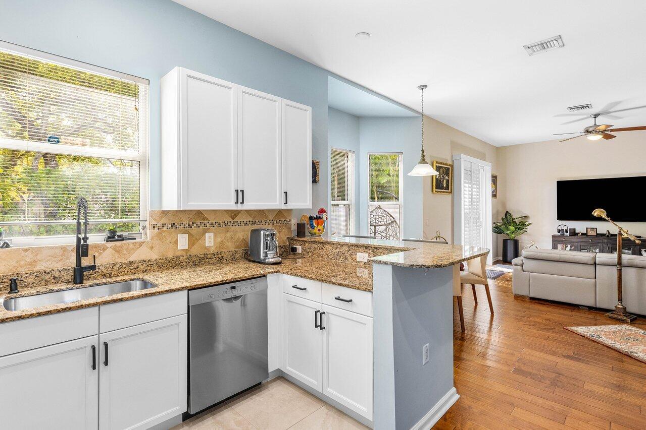 HIGHLAND GROVE ESTATES - Residential