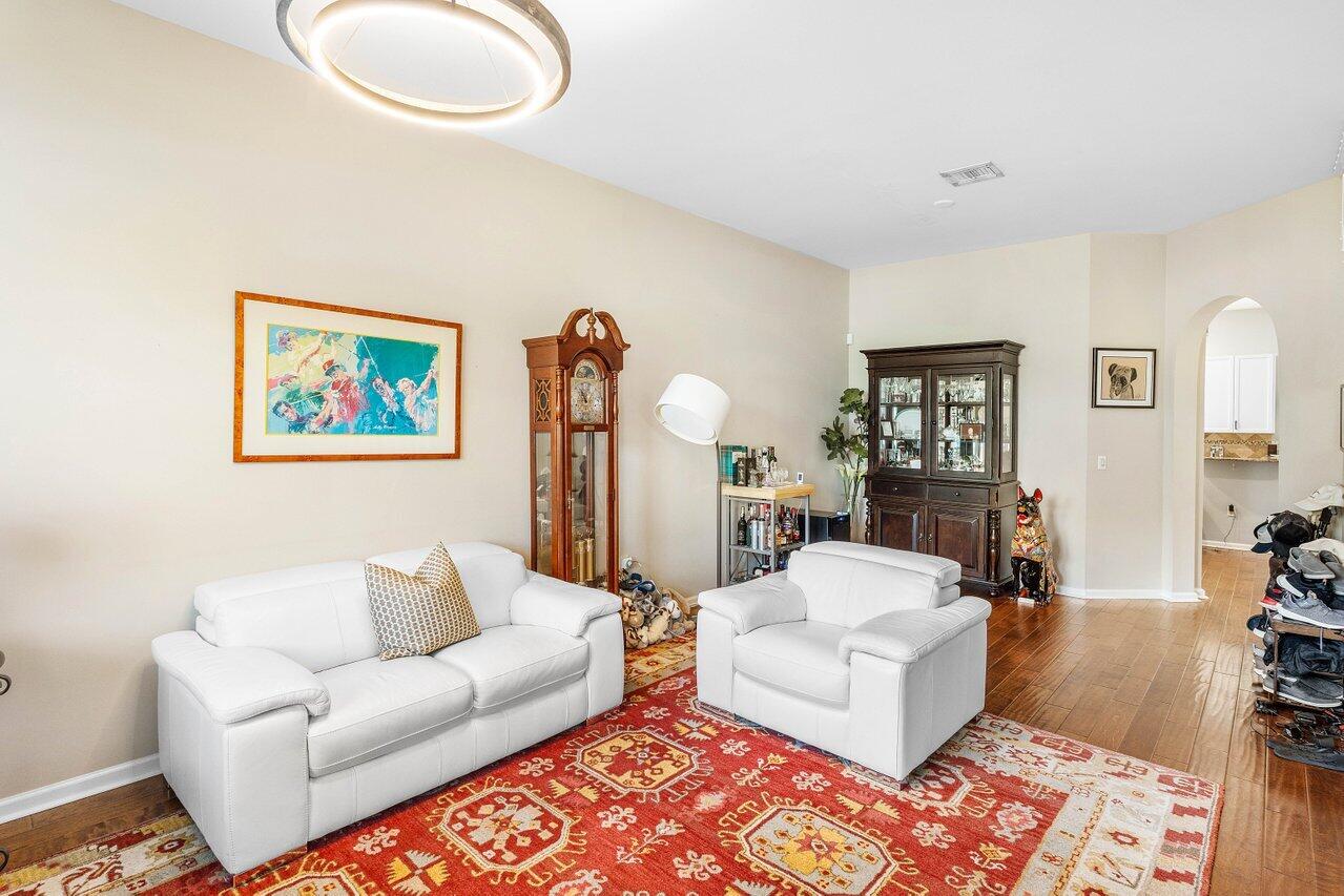 HIGHLAND GROVE ESTATES - Residential