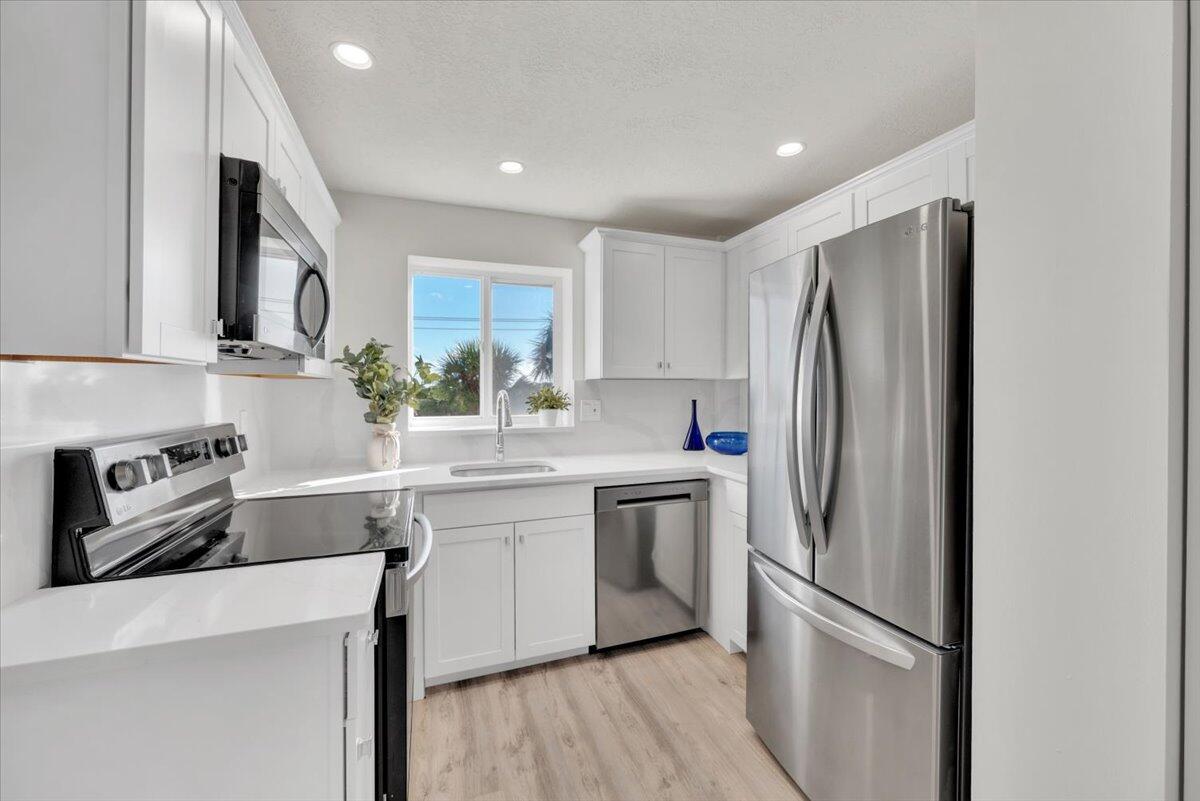 JUPITER BAY EAST CONDO - Residential