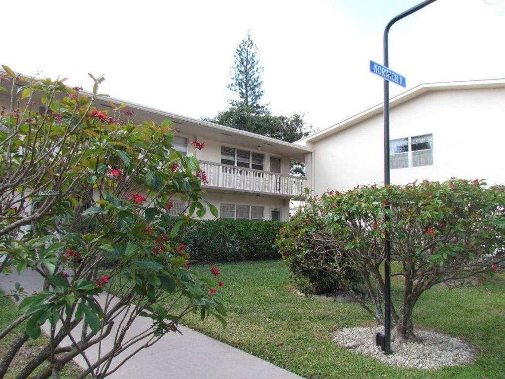 Photo of 129 Norwich F, West Palm Beach, FL 33417 (MLS # R11151400)