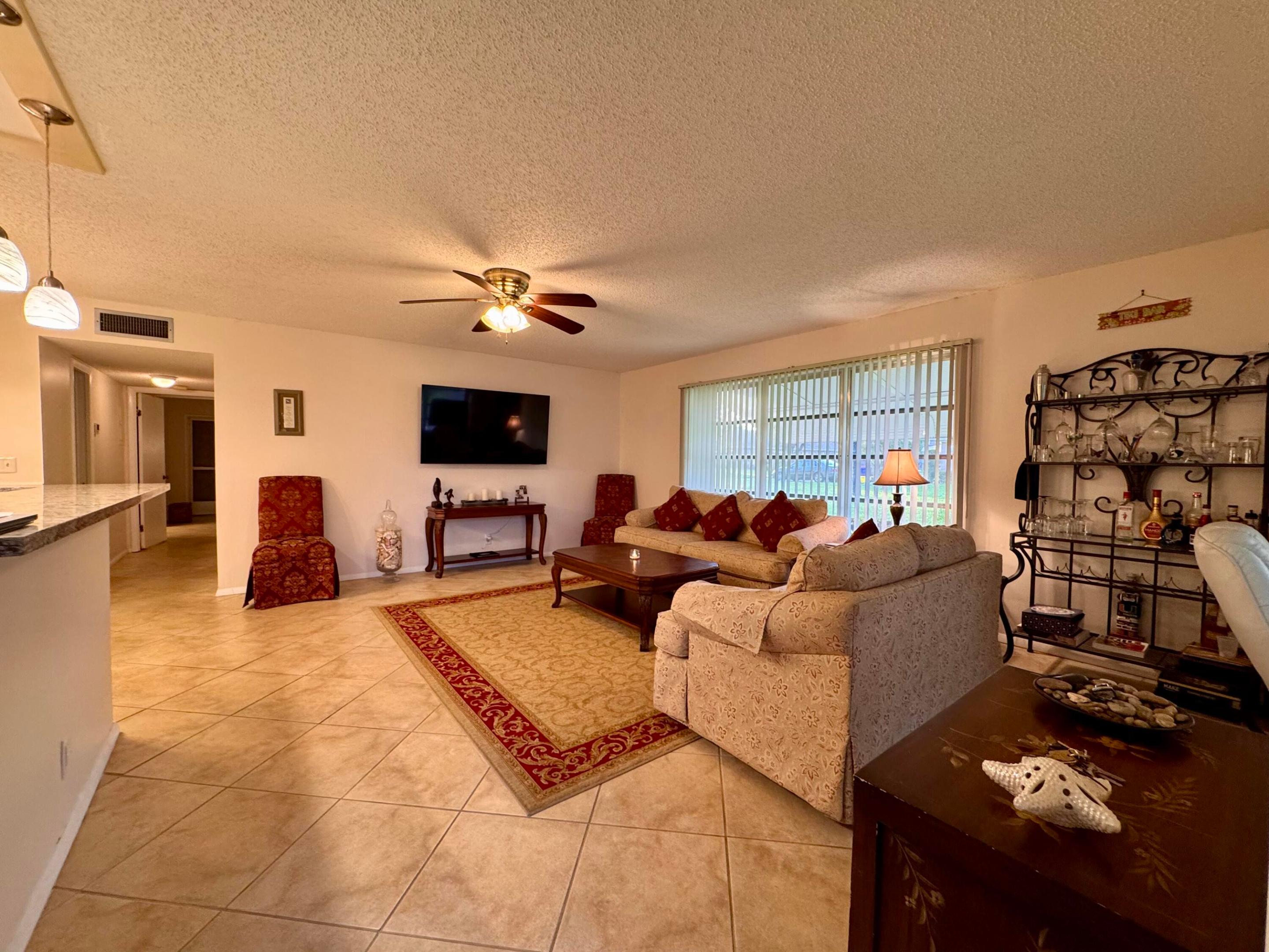 1252 W Club Dr Drive W D