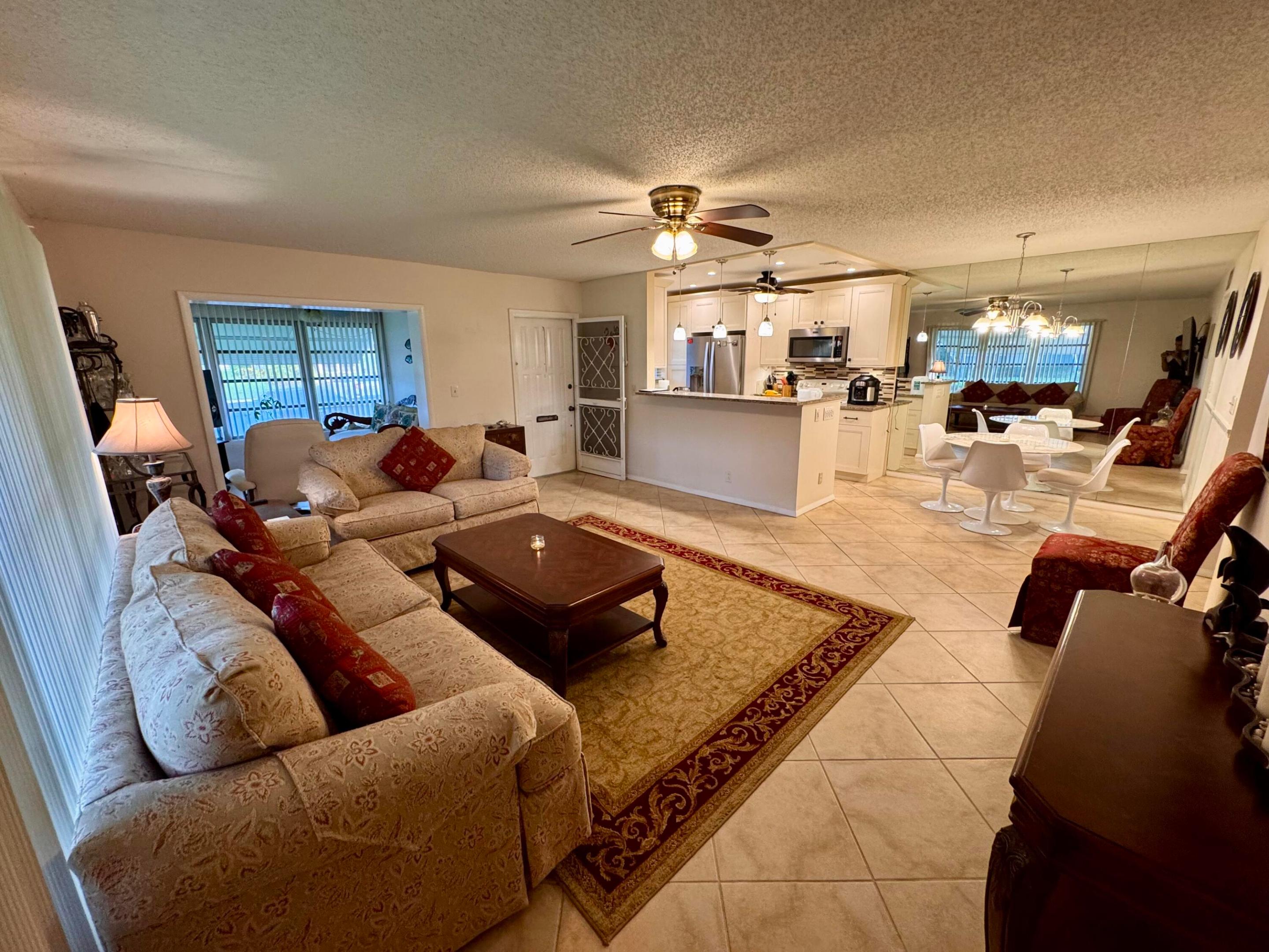 1252 W Club Dr Drive W D