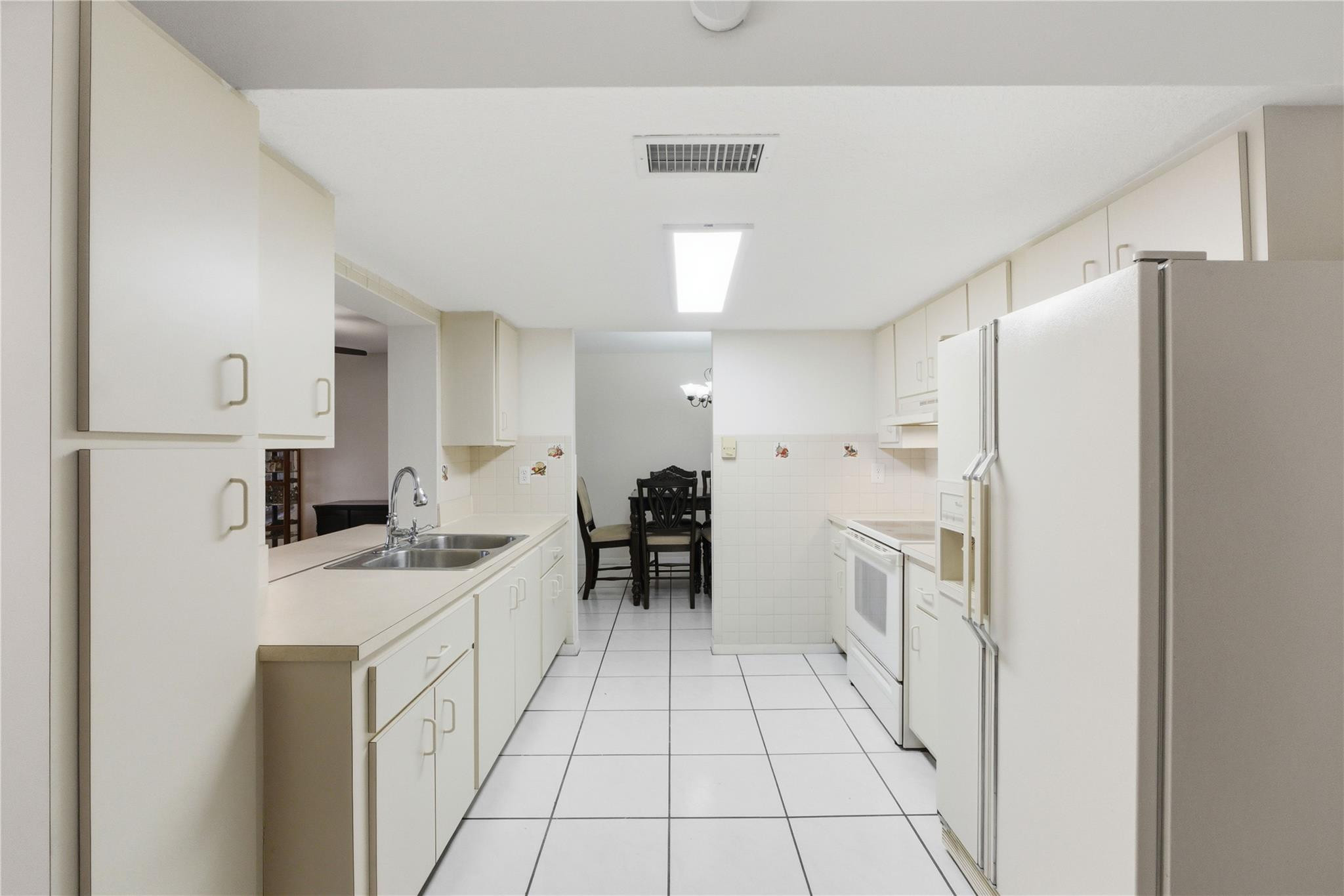 Paradise Gardens Sec 4 76 - Residential