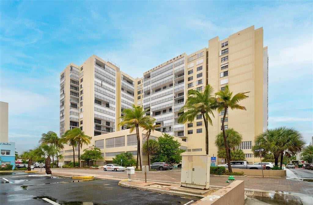 Photo of 322 BUCHANAN Street #809, Hollywood, FL 33019 (MLS # B26079991)