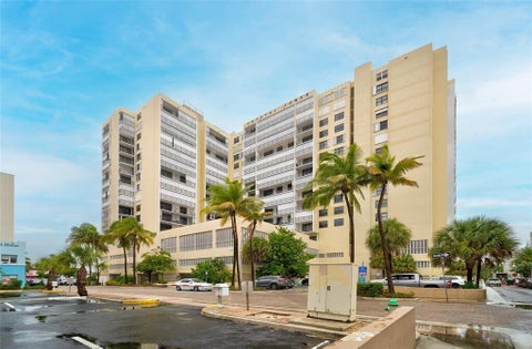 Tiny photo for 322 BUCHANAN Street #809, Hollywood, FL 33019 (MLS # B26079991)