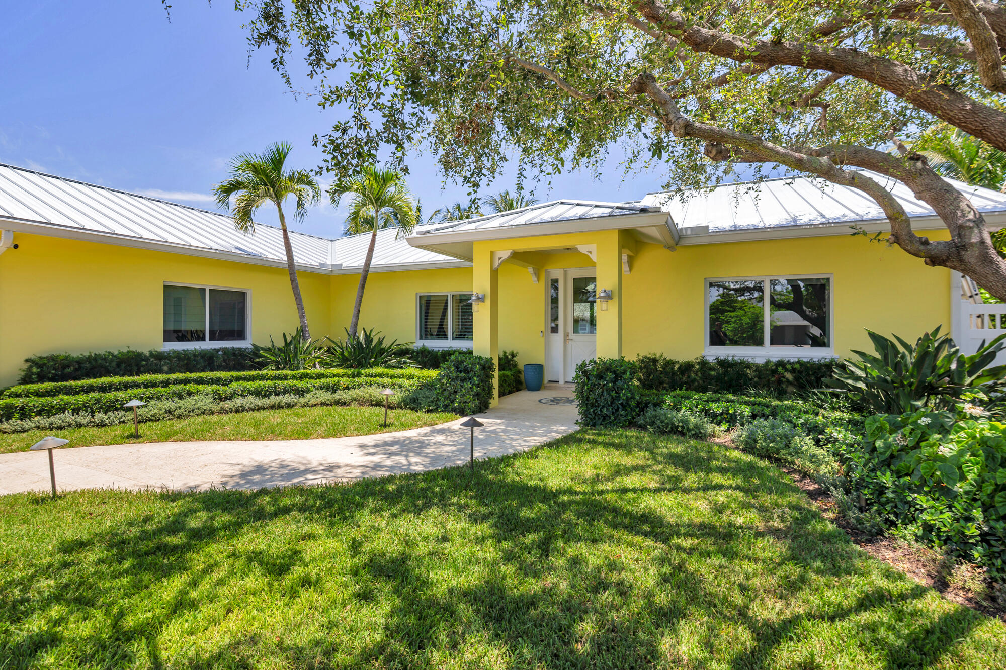 1140 Lake Clarke Drive