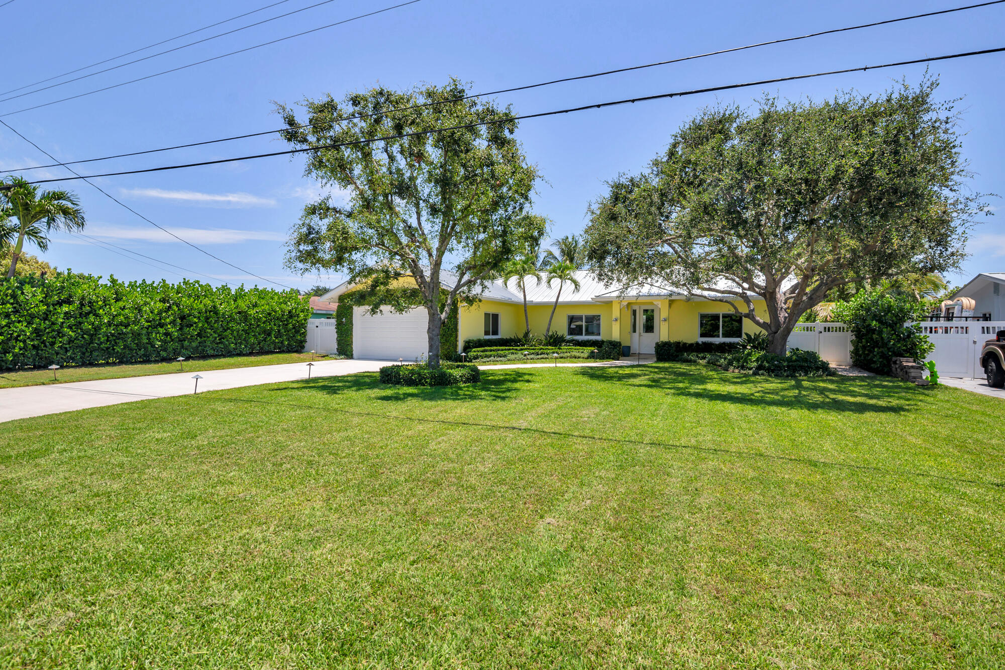 1140 Lake Clarke Drive