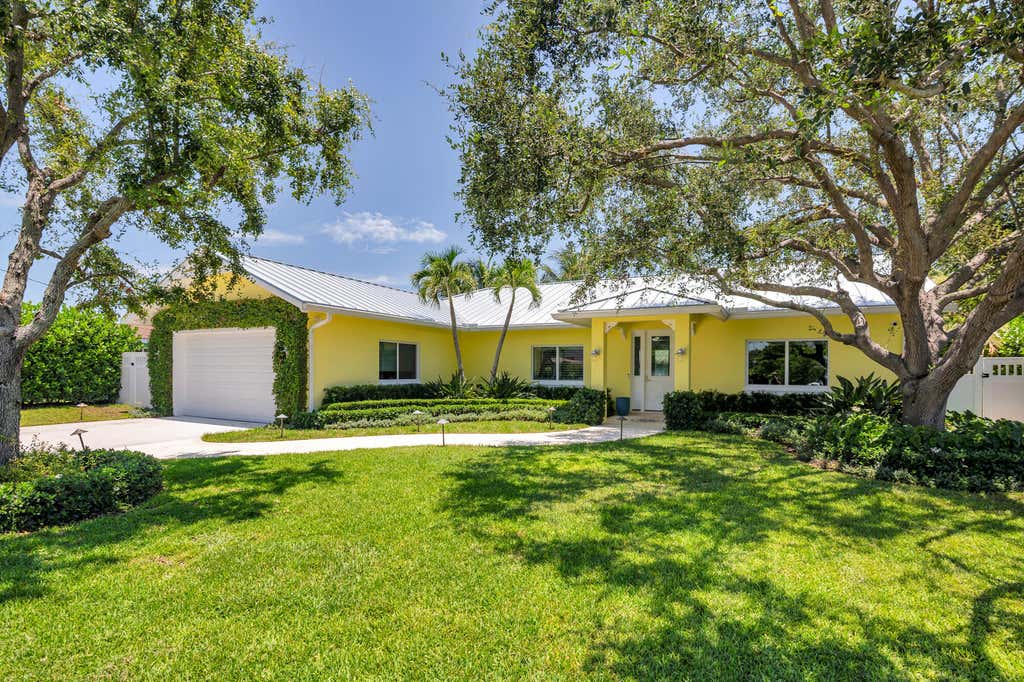 Photo of 1140 Lake Clarke Drive, West Palm Beach, FL 33406 (MLS # B26041170)