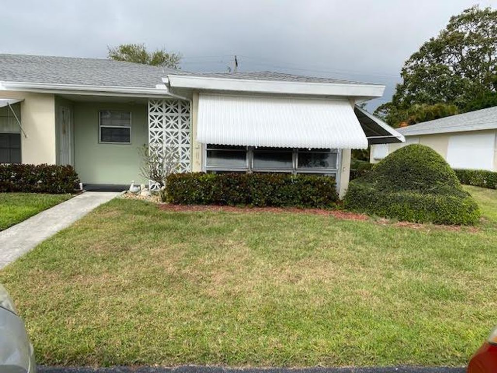 Photo of 107 Lakes End Drive #D, Fort Pierce, FL 34982 (MLS # R10703095)