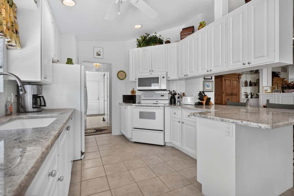 Photo of 3483 SE CORMORANT Place, Hobe Sound, FL 33455 (MLS # B26057547)