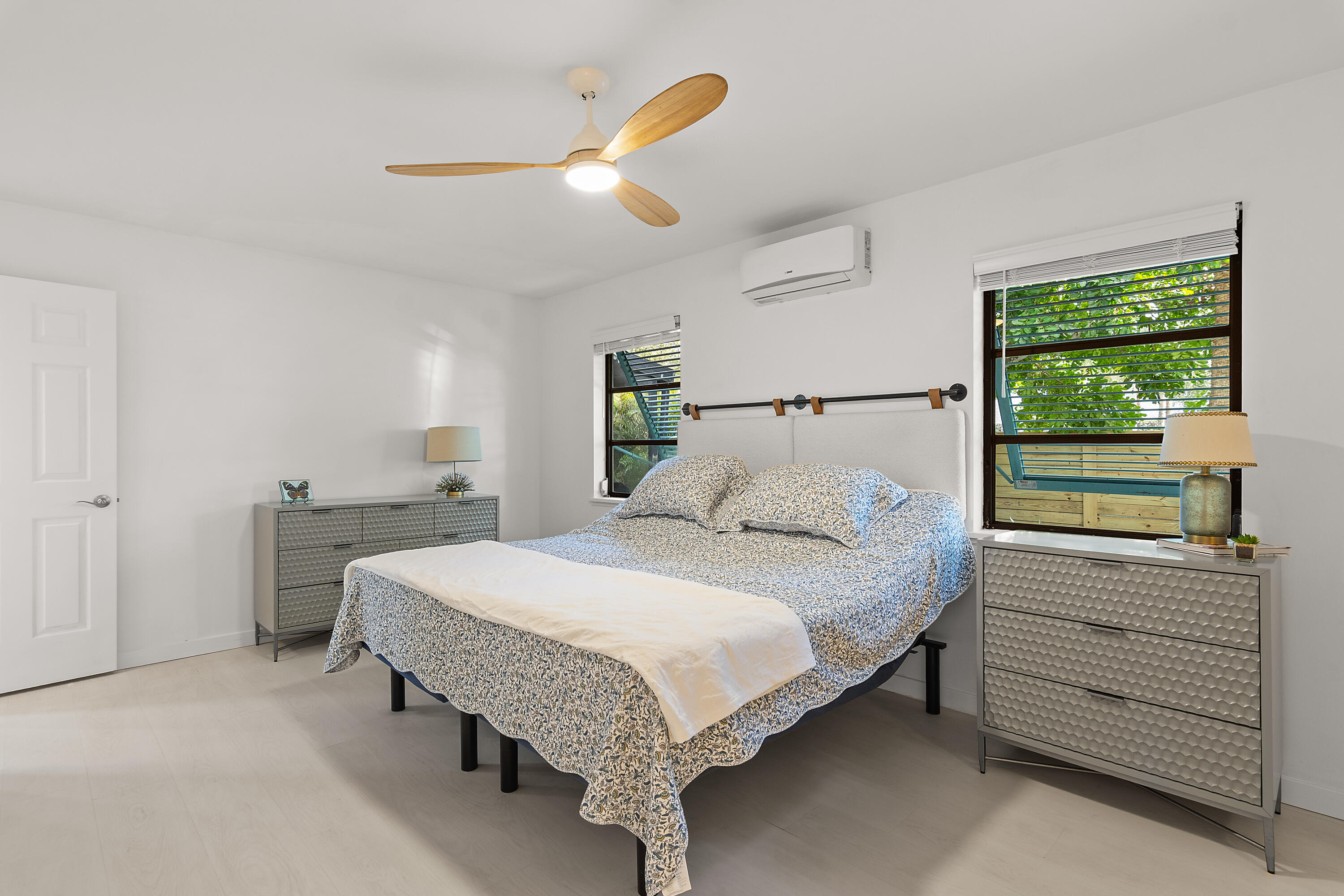 VERO BEACH ESTATES - Residential