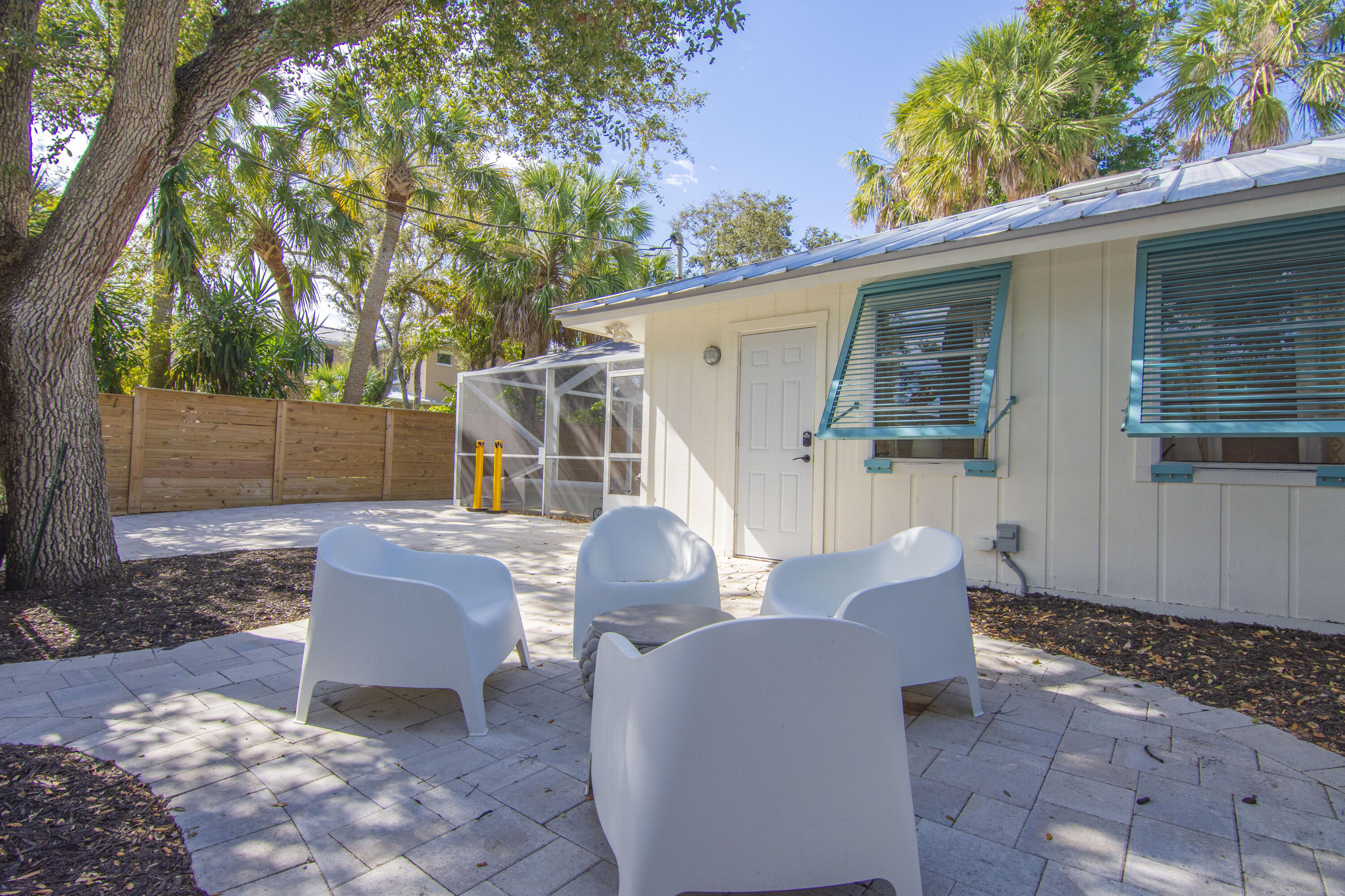 VERO BEACH ESTATES - Residential