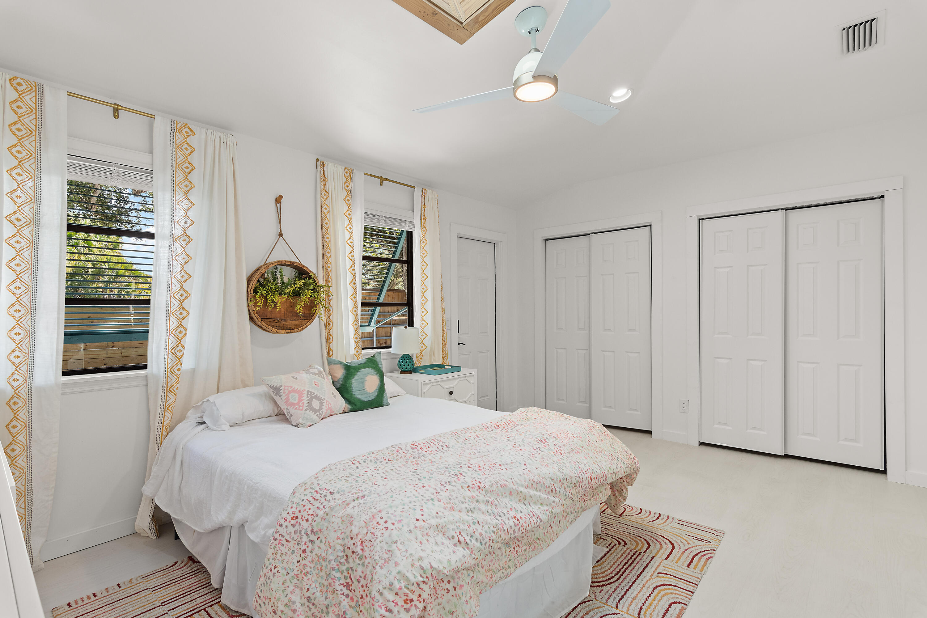 VERO BEACH ESTATES - Residential