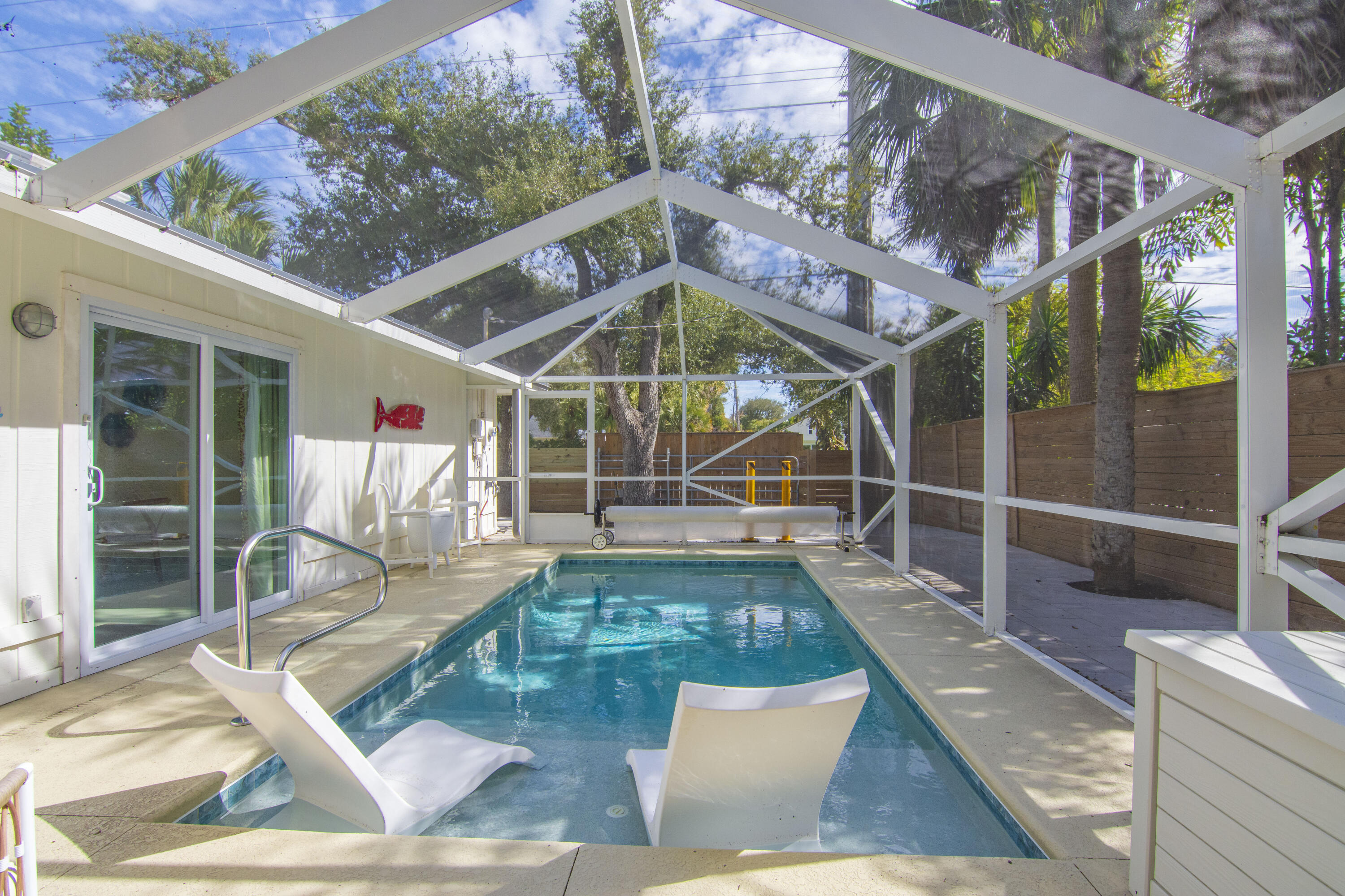 VERO BEACH ESTATES - Residential