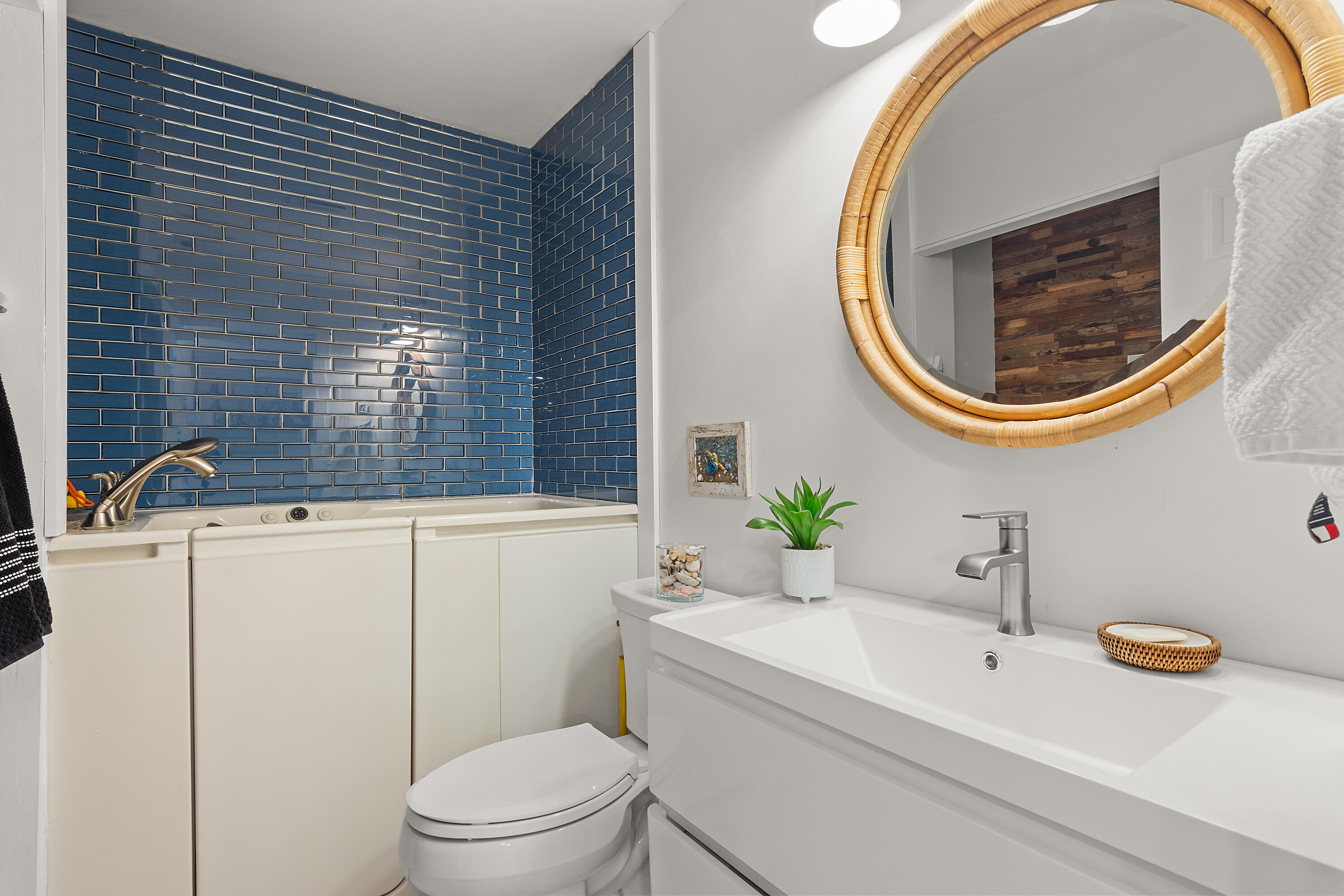 VERO BEACH ESTATES - Residential